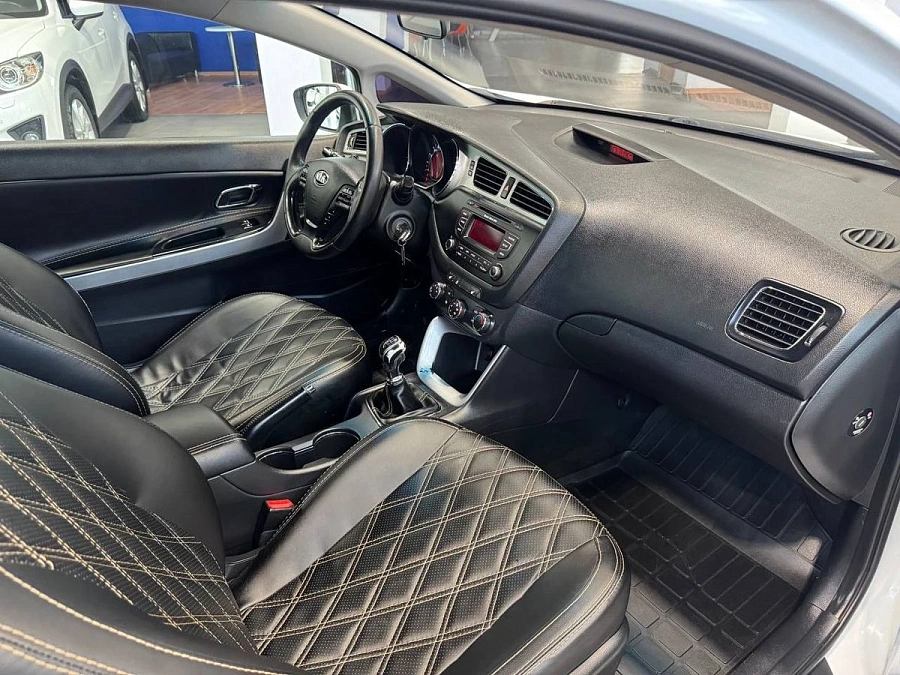 Kia Ceed, 2014г., передний привод, механика