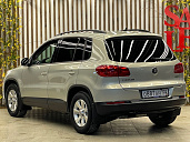 Volkswagen Tiguan, 2012г., передний привод, робот