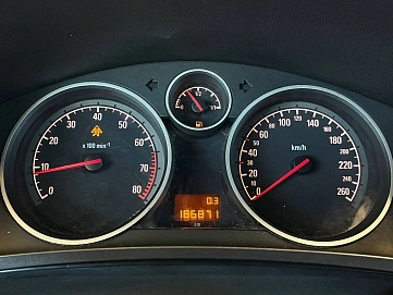 Opel Zafira, 2006г, передний привод, механика