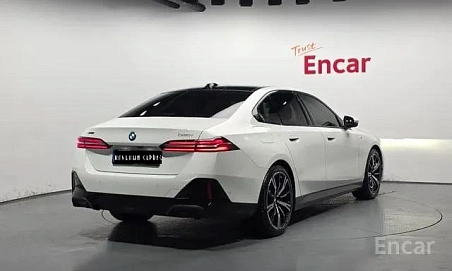 BMW 5 серии, 2024г, полный привод, автомат