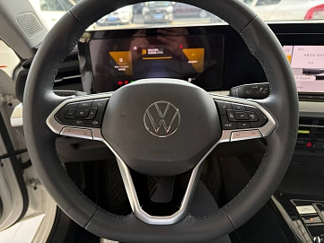 Volkswagen Lamando, 2023г, передний привод, робот