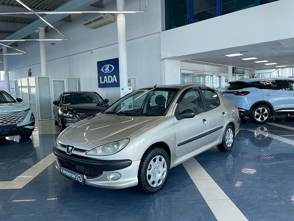 Peugeot 206, 2008г., передний привод, механика