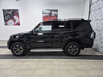 Mitsubishi Pajero, 2012г, полный привод, механика