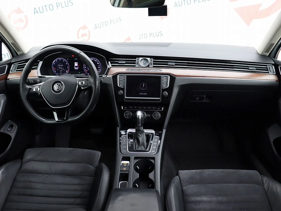 Volkswagen Passat, 2016г., передний привод, робот