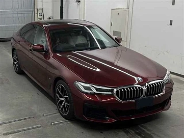 BMW 5 серии, 2022г, задний привод, автомат