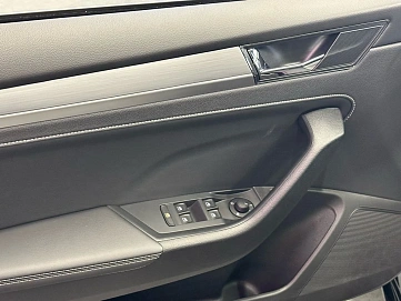 Skoda Superb, 2025г, передний привод, робот