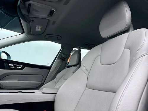 Volvo XC60, 2018г, полный привод, автомат