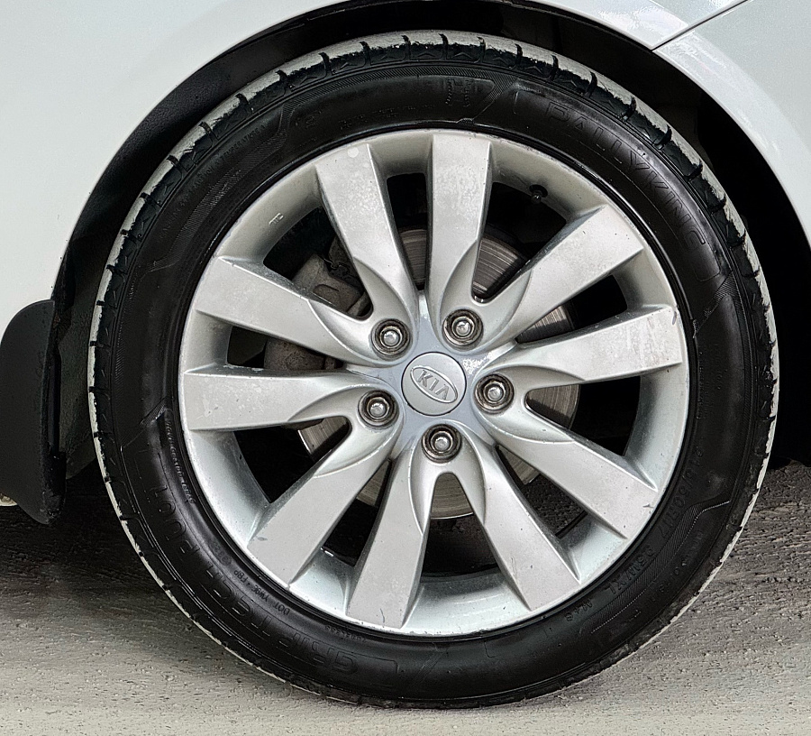 Kia Cerato, 2012г., передний привод, автомат
