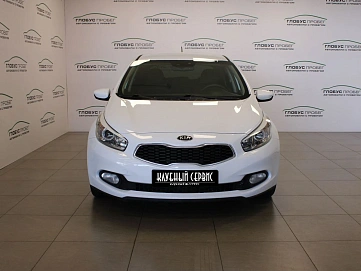 Kia Ceed, 2013г, передний привод, автомат