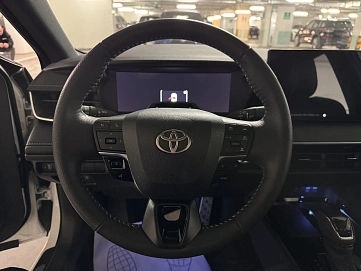 Toyota Camry, 2024г, передний привод, вариатор