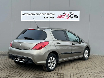 Peugeot 308, 2011г, передний привод, механика