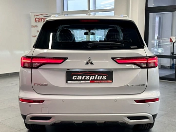 Mitsubishi Outlander, 2023г, передний привод, вариатор