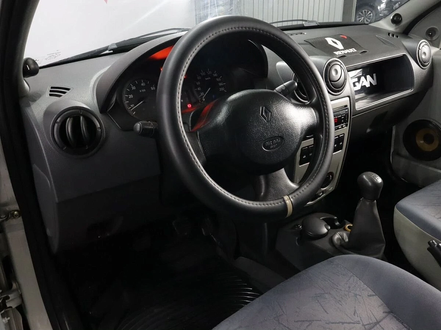 Renault Logan, 2006г., передний привод, механика