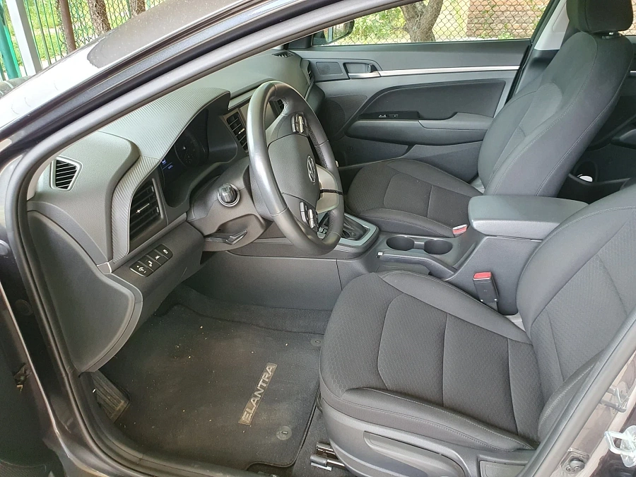 Hyundai Elantra, 2020г., передний привод, автомат
