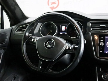 Volkswagen Tiguan, 2017г, полный привод, автомат