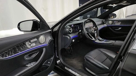 Mercedes-Benz E-Класс, 2022г, полный привод, автомат