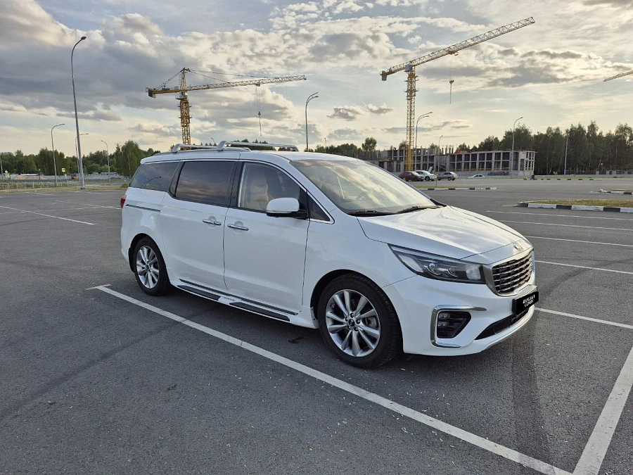 Kia Carnival, 2019г., передний привод, автомат