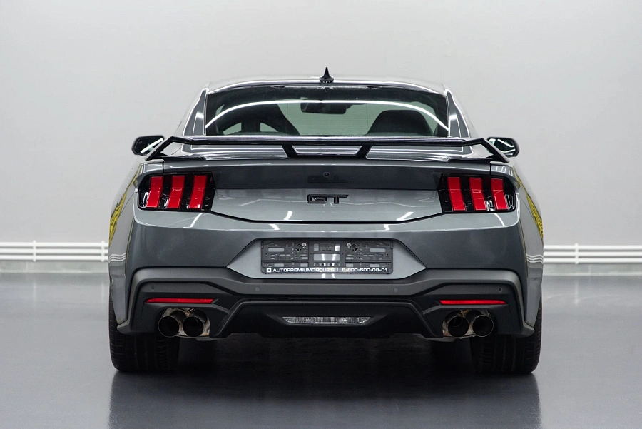 Ford Mustang, 2023г., задний привод, механика