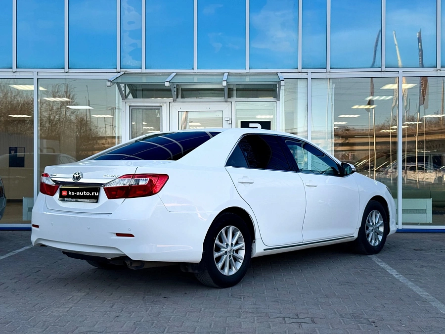 Toyota Camry, 2013г., передний привод, автомат