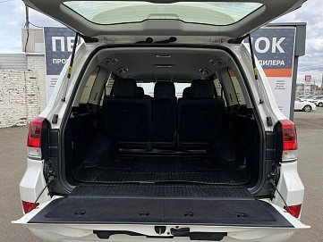 Toyota Land Cruiser, 2016г, полный привод, автомат