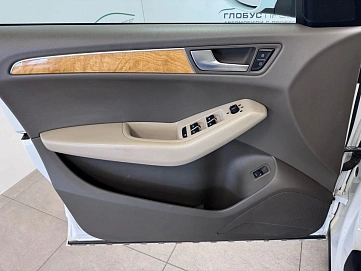 Audi Q5, 2010г, передний привод, автомат
