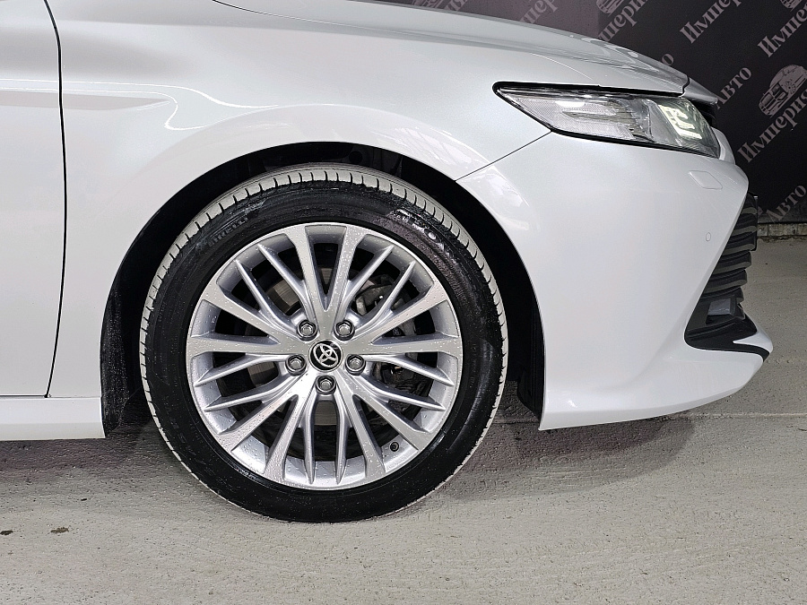 Toyota Camry, 2020г., передний привод, автомат