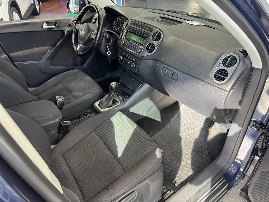 Volkswagen Tiguan, 2012г., полный привод, автомат