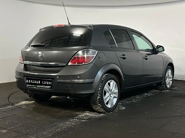 Opel Astra, 2011г, передний привод, робот