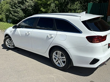Kia Ceed, 2021г., передний привод, автомат