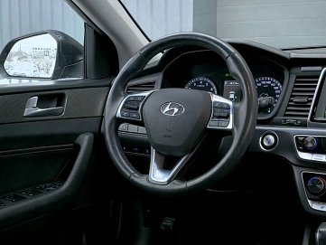 Hyundai Sonata, 2018г, передний привод, автомат