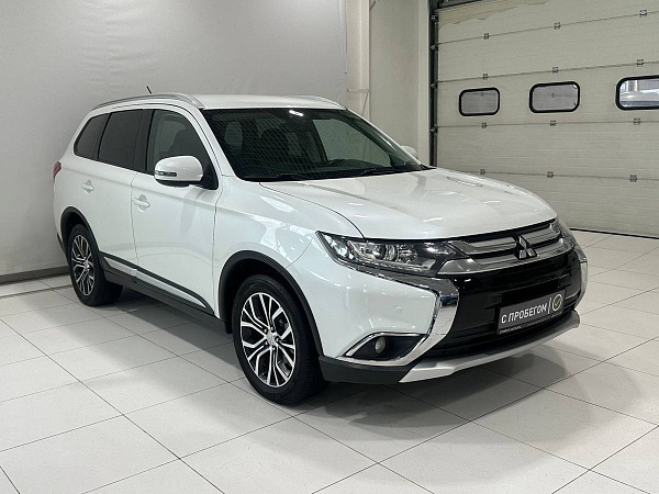 Mitsubishi Outlander, 2016г., полный привод, вариатор