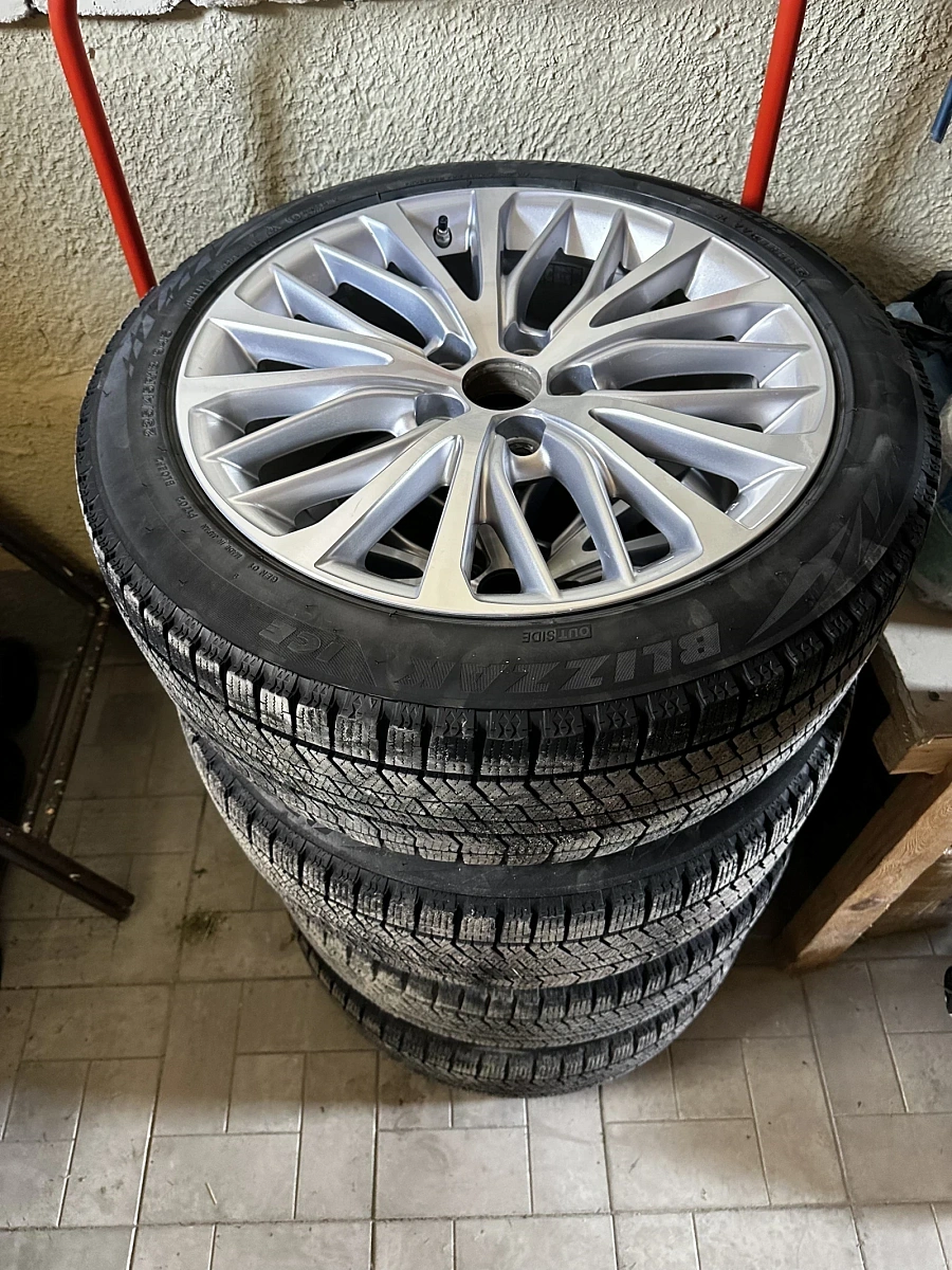 Toyota Camry, 2018г., передний привод, автомат