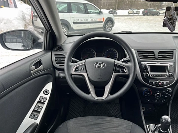 Hyundai Solaris, 2015г, передний привод, механика