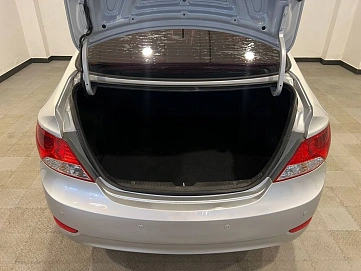 Hyundai Solaris, 2012г, передний привод, автомат