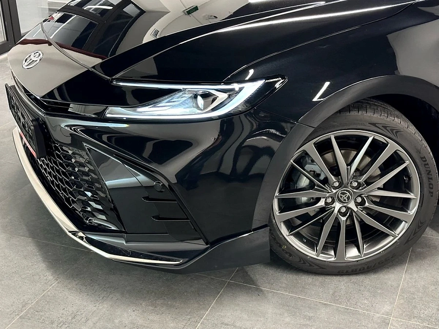 Toyota Camry, 2025г., передний привод, вариатор