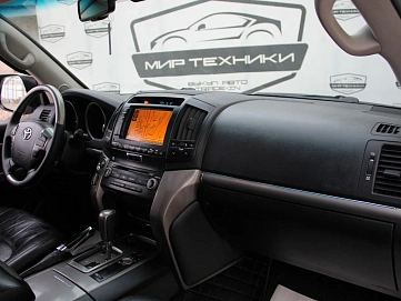Toyota Land Cruiser, 2011г, полный привод, автомат