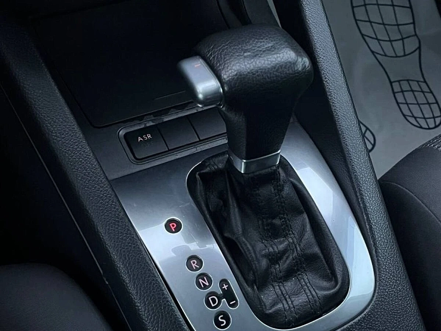 Volkswagen Jetta, 2006г., передний привод, автомат