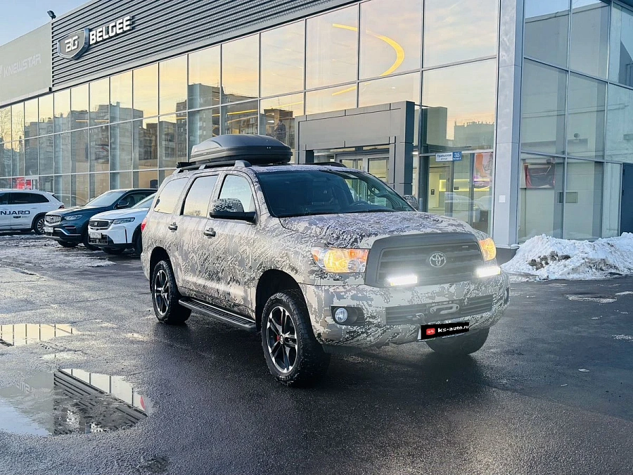 Toyota Sequoia, 2010г., полный привод, автомат