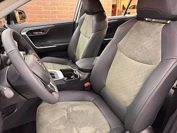 Toyota RAV4, 2025г, полный привод, вариатор