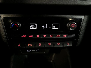 Volkswagen Polo, 2020г, передний привод, механика