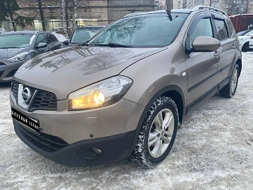 Nissan Qashqai, 2012г, передний привод, вариатор