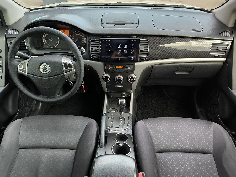 SSANGYONG , 2013г., передний привод, автомат
