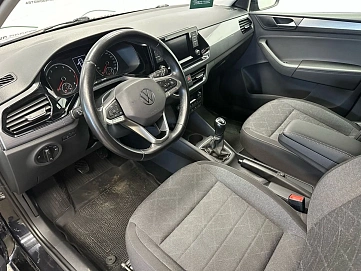 Volkswagen Polo, 2021г., передний привод, механика