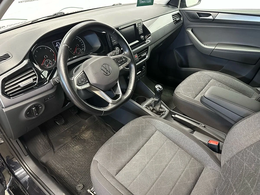 Volkswagen Polo, 2021г., передний привод, механика