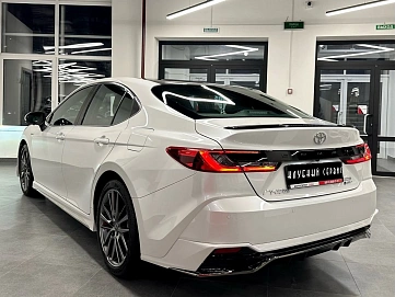 Toyota Camry, 2025г, передний привод, вариатор