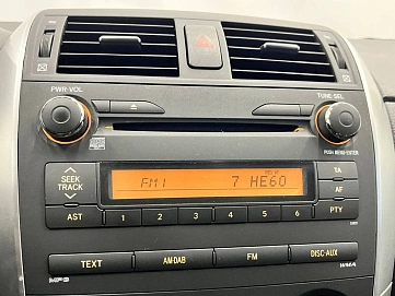 Toyota Corolla, 2010г, передний привод, механика