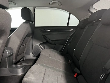 Volkswagen Polo, 2020г, передний привод, механика