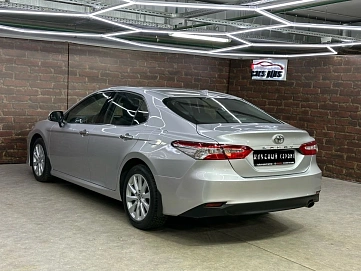 Toyota Camry, 2019г, передний привод, автомат