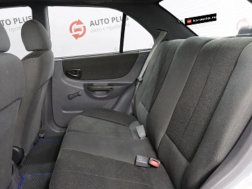 Hyundai Accent, 2010г, передний привод, автомат