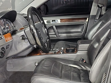 Volkswagen Touareg, 2008г, полный привод, автомат